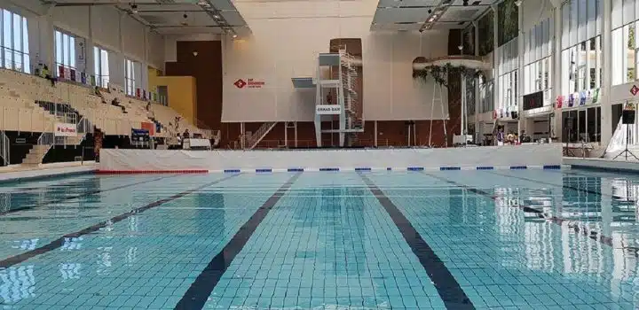 À quoi ressemble la piscine de Montreuil qui rouvre aujourd'hui après un an et demi de travaux