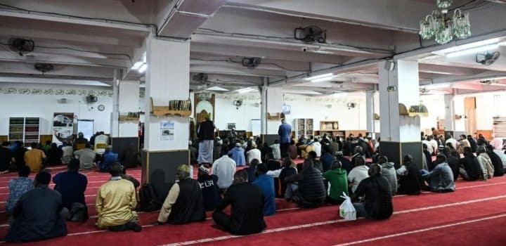 Têtes de cochons devant des mosquées en France : 11 arrestations en Serbie, des hommes aux mains d'un service de renseignement étranger