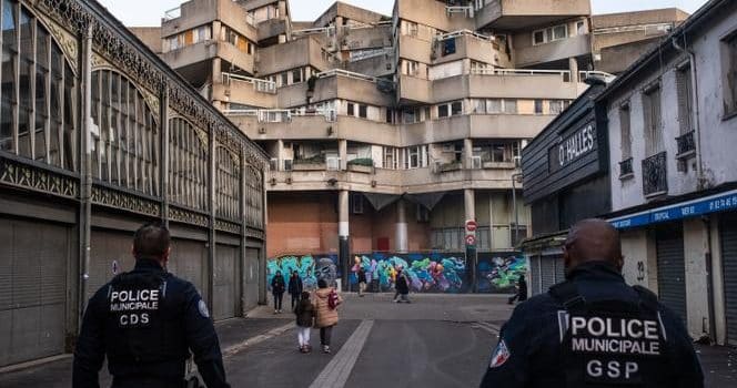 Municipales 2026 : les « insoumis » à l’assaut des dernières mairies communistes et socialistes de la « ceinture rouge