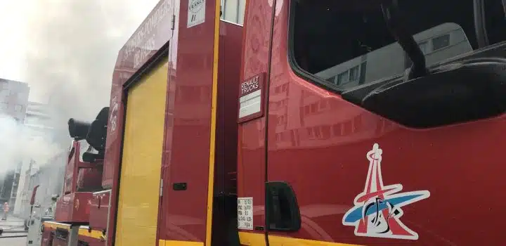 En Seine Saint Denis, une voiture électrique prend feu pendant son rechargement : la station service en partie détruite